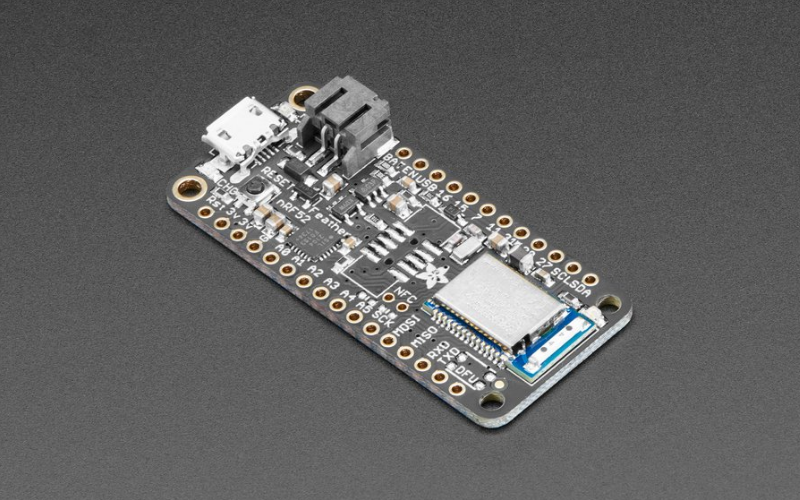 Adafruit Feather nRF52 Bluefruit LE 