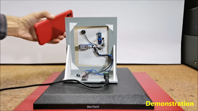 Arduino Door Lock with Smartphone - the guts of the project