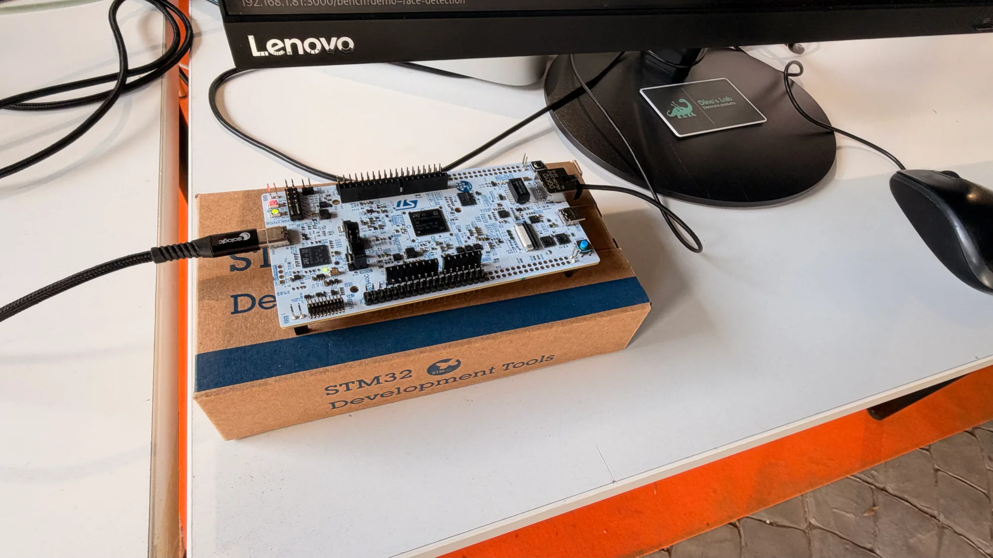 STM32 development board at the Dino's Lab stand