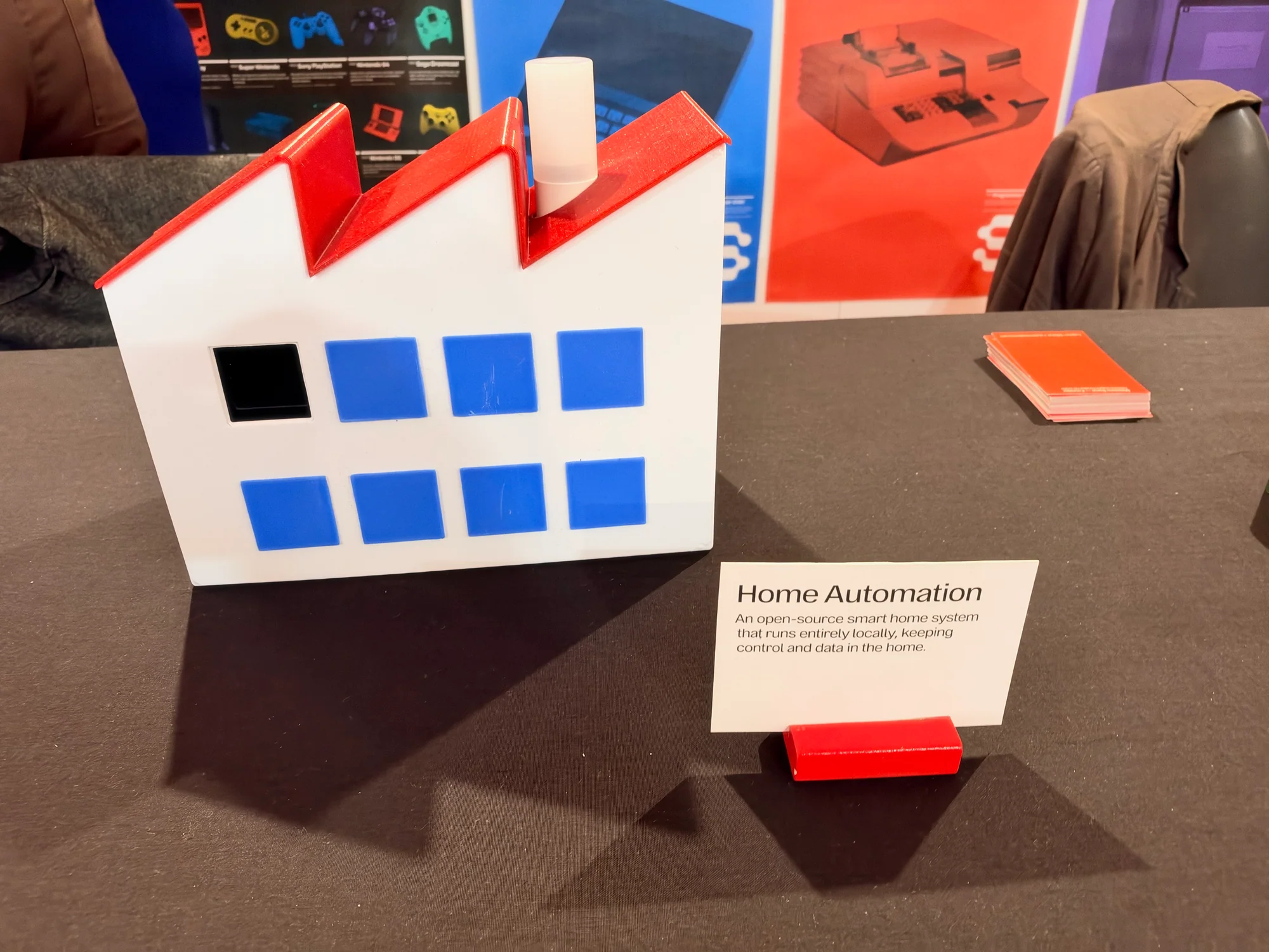 Model building used to demonstrate a local open-source home automation system