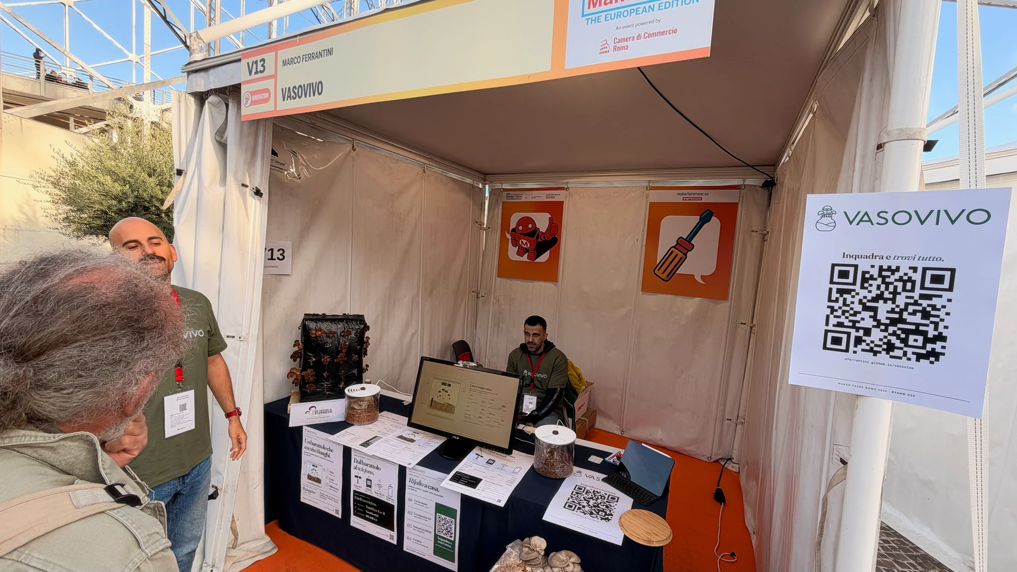 VasoVivo exhibition stand with its mushroom-growing demonstration