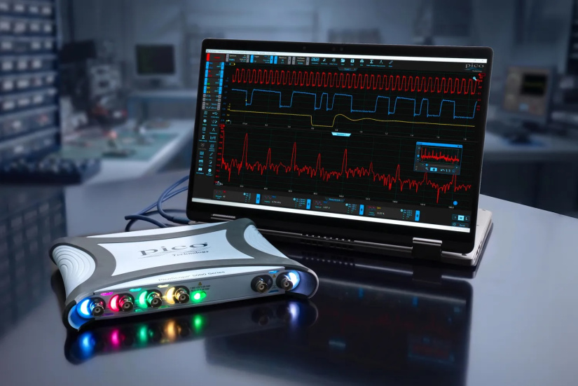 PicoScope 4444 high-voltage kit with carrying case, three differential voltage probes, leads, USB cable and power supply