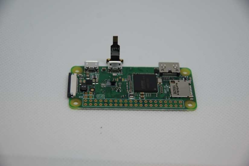 retroflag gpi case review - micro USB cable GPi