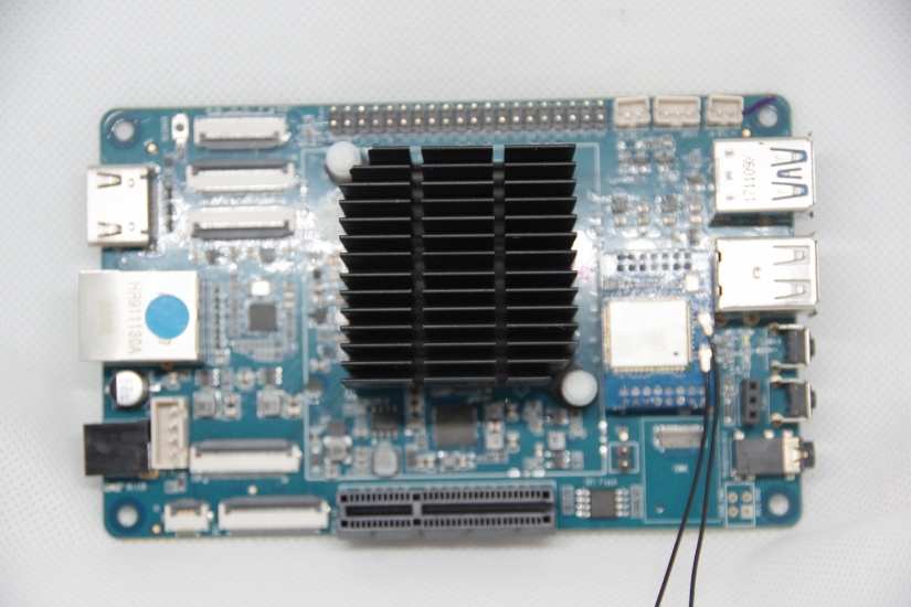 roshambo retro gaming case review - rockpro64 board