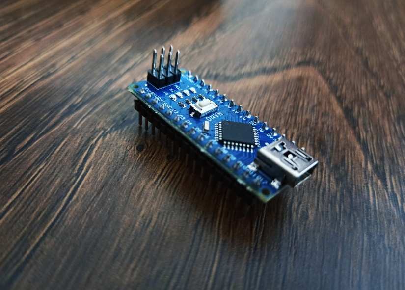 What is a Microcontroller - arduino nano