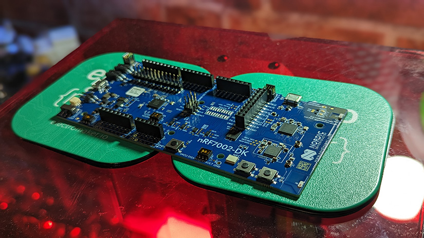 Nordic Semiconductor nRF7002 DK
