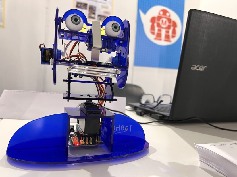 OHBOT - front perspective face on