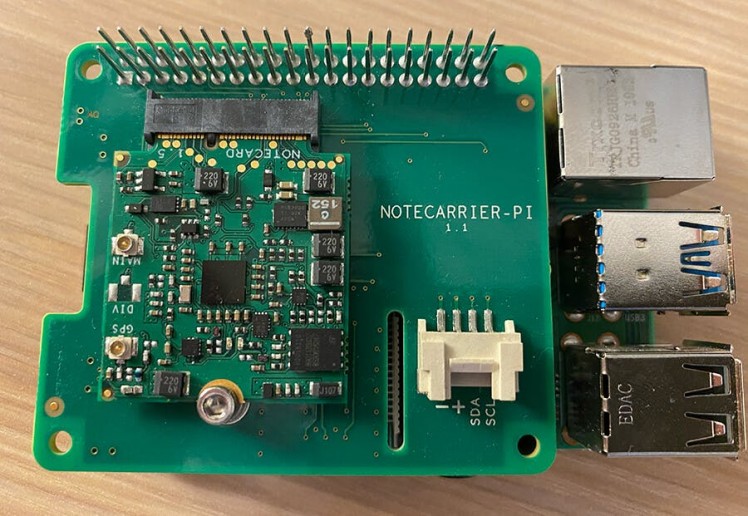 Raspberry Pi 4 + Blues Wireless Notecarrier-Pi HAT