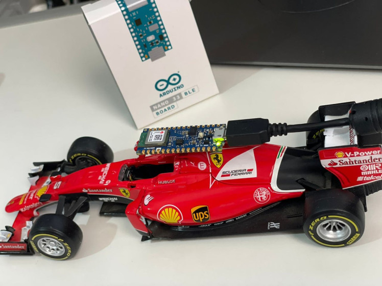 Arduino Nano 33 BLE Sense in a F1 miniature car