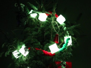 The Google Trends Powered Christmas Tree