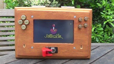 Wooden Pi Handheld Games Console With Bullet Buttons