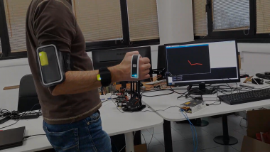 Arduino Robot Arm Follow Your Movement