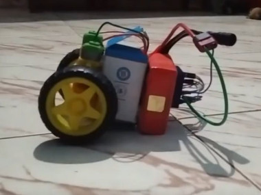 A Tiny Car Using A Tiny Microcontroller